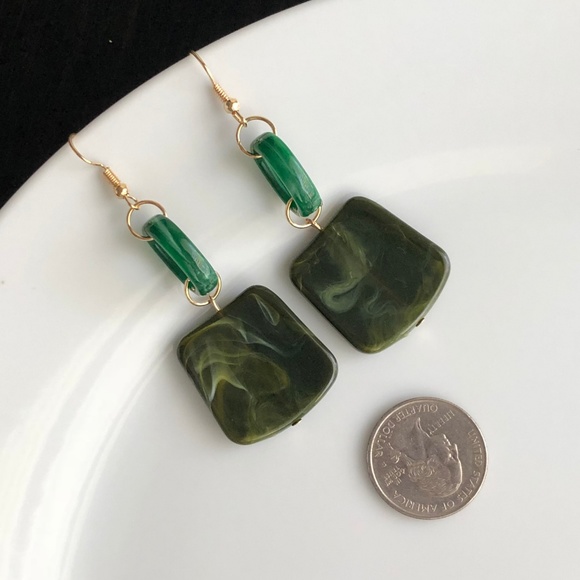 NEW Acrylic Forest green Earrings - Picture 3 of 4